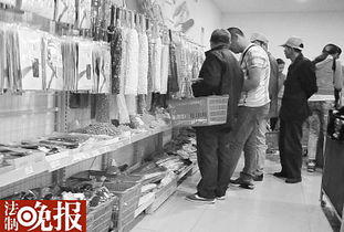 黑旅行社陷阱曝光 不額外交錢不準(zhǔn)上車，旅游亂象何時(shí)休